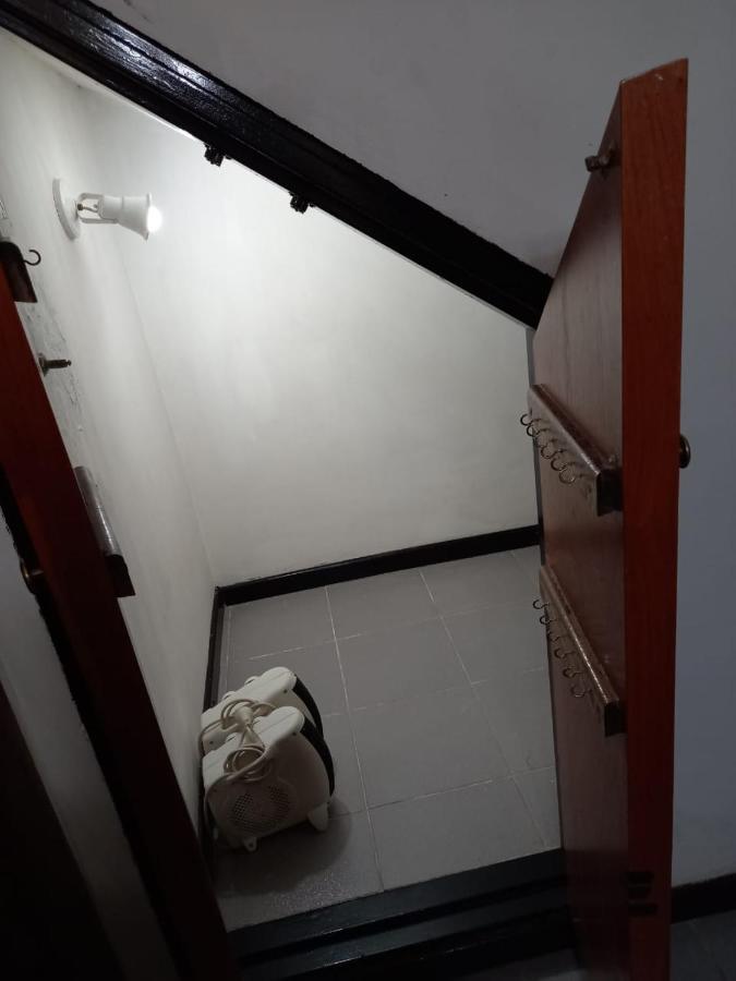 Apartamentos Willy - En Zona Residencial Con Estacionamiento 门多萨 外观 照片