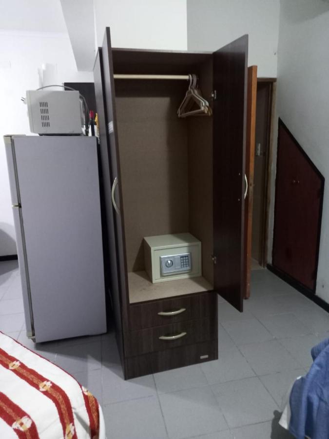 Apartamentos Willy - En Zona Residencial Con Estacionamiento 门多萨 外观 照片