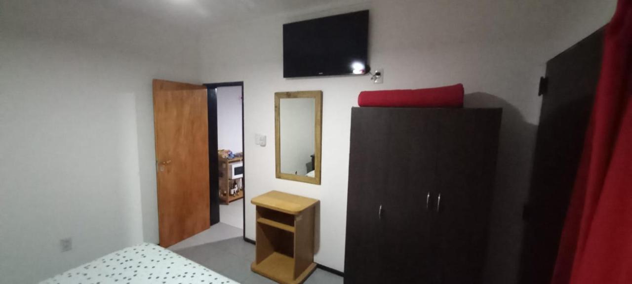 Apartamentos Willy - En Zona Residencial Con Estacionamiento 门多萨 外观 照片