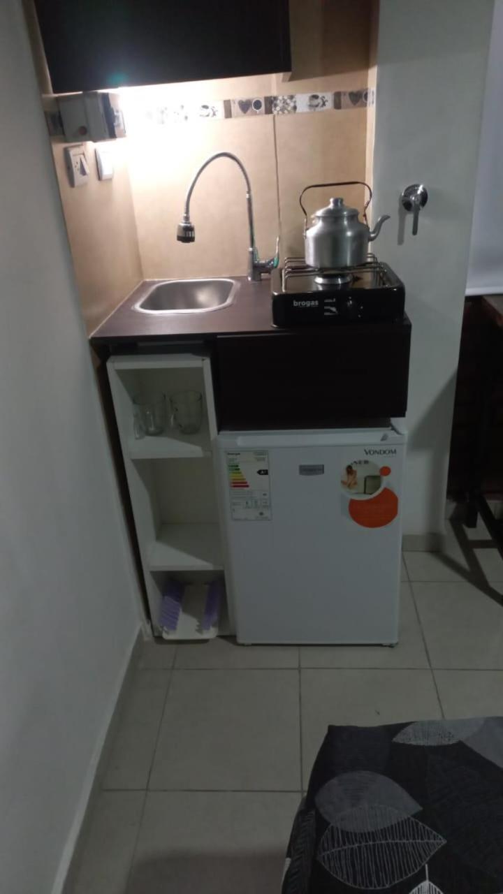 Apartamentos Willy - En Zona Residencial Con Estacionamiento 门多萨 外观 照片