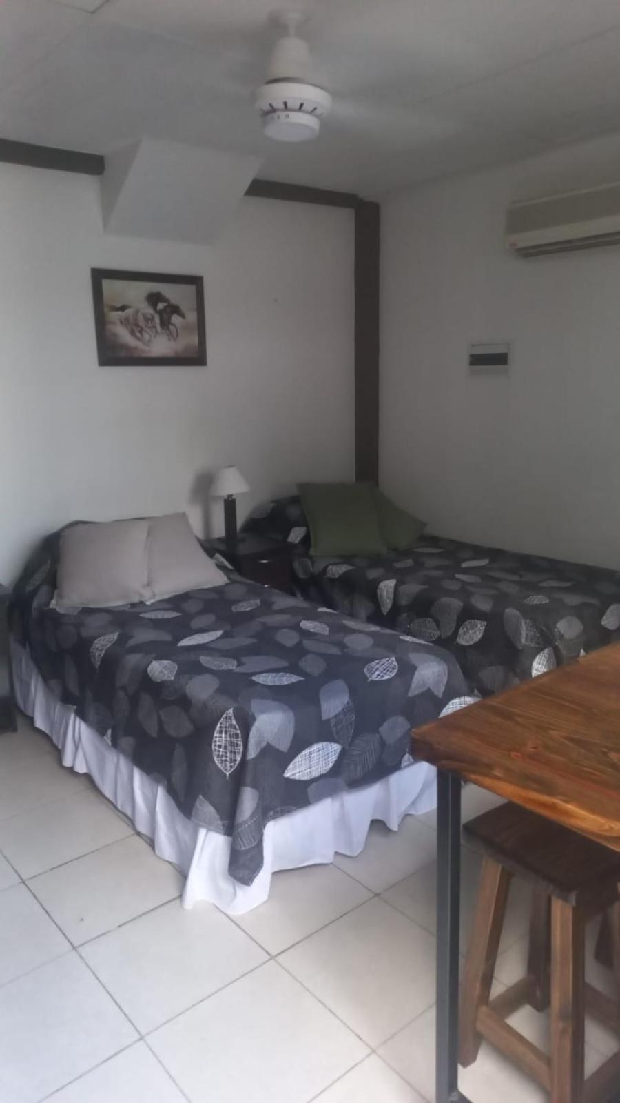 Apartamentos Willy - En Zona Residencial Con Estacionamiento 门多萨 外观 照片